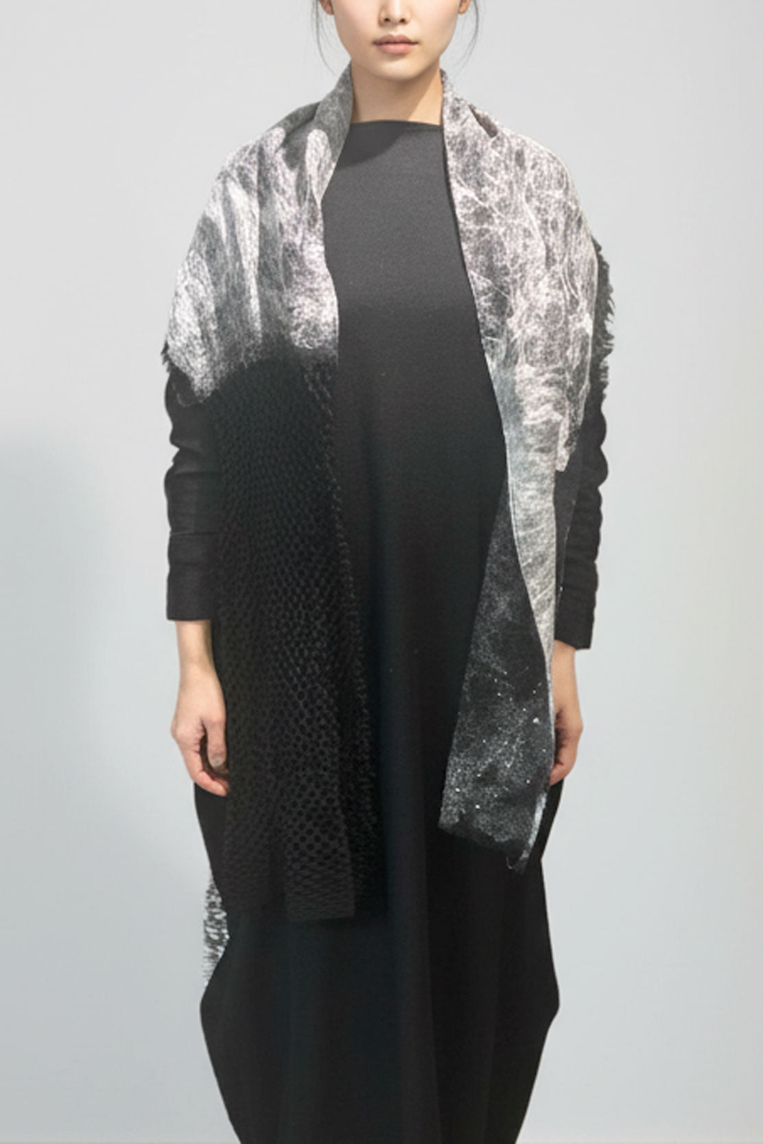 SILK NEEDLE PUNCH SLIM SCARF［WOOL］